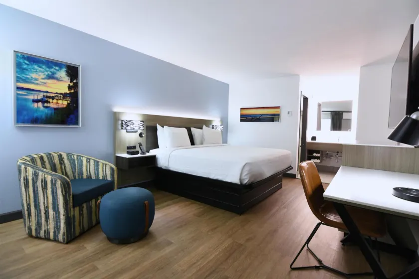 Best Western Point South - Image 1