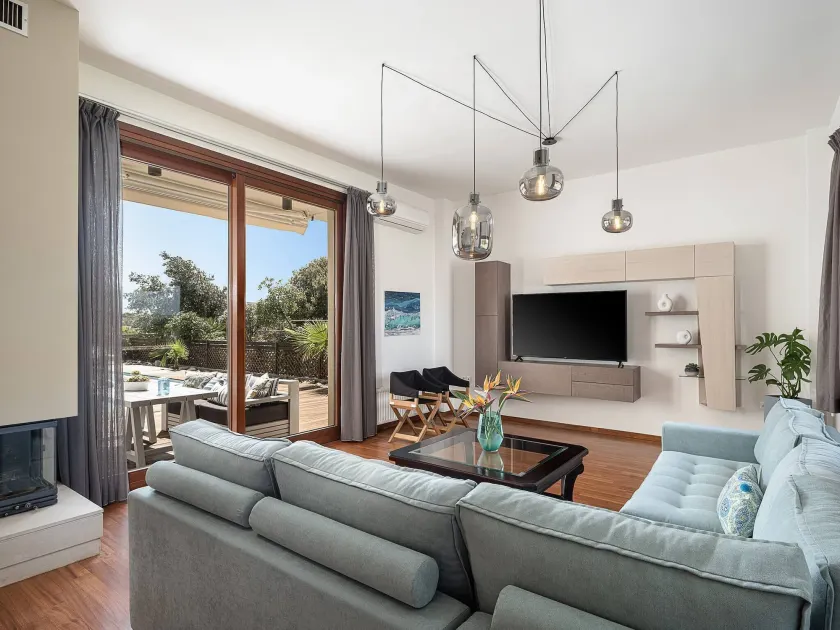 Tuscany Villa Near Marathi Beach 13pl 5bd - Image 1