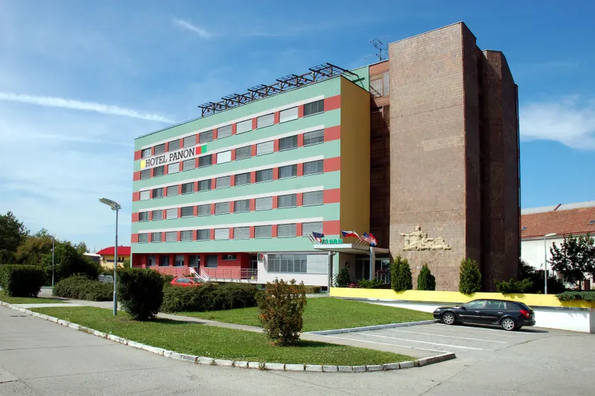 Hotel Panon - Image 1