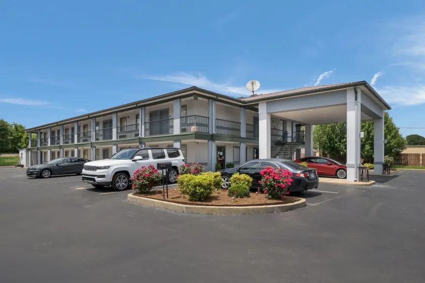 The Jewel Motel - Image 1