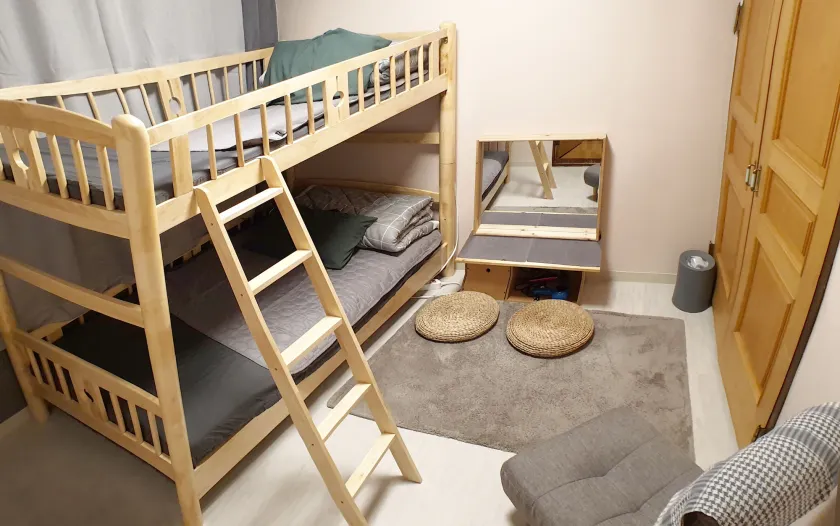 U Guesthouse 2 in Yeonnam Caters to Women - Hostel - Image 1