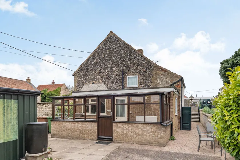 Violet Cottage - Image 1