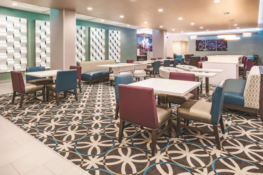 La Quinta by Wyndham Dallas Plano - The Colony - Hall