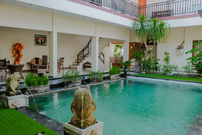Dedy Beach Inn - Image 1