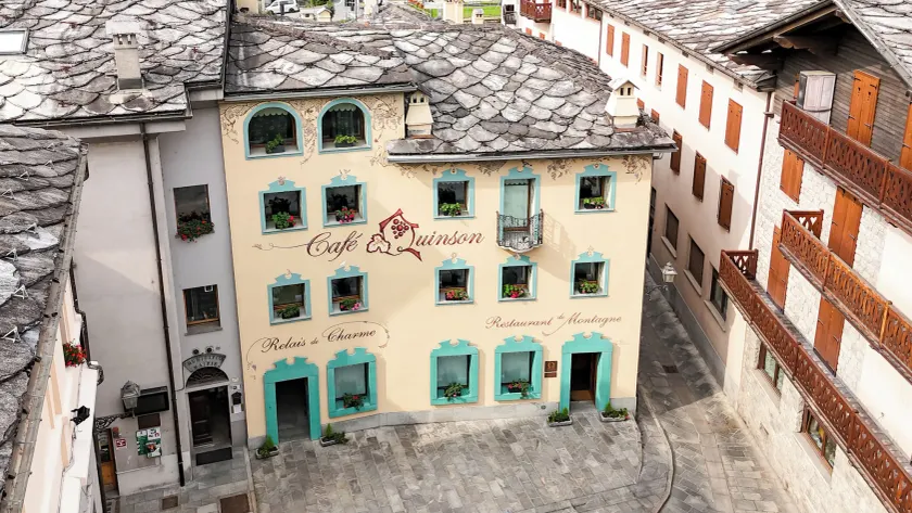 Café Quinson Relais de Charme - Image 1