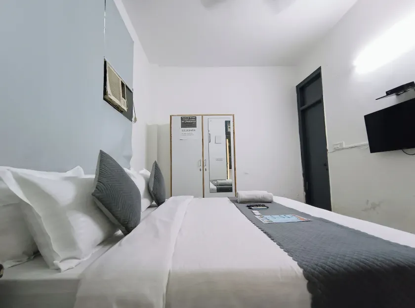 Mauryan Express Hotel Hauz Khas Fort - Image 1