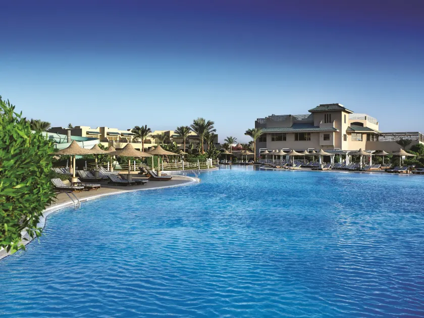 Coral Sea Holiday Resort & Aqua Park - Image 1