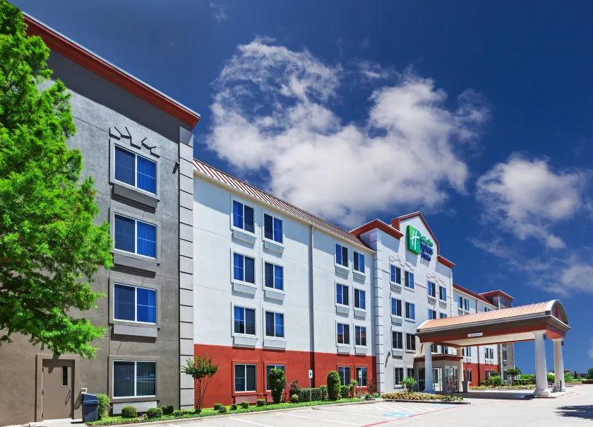 Holiday Inn Express Hotel & Suites Dallas Lewisville by IHG - Image 1