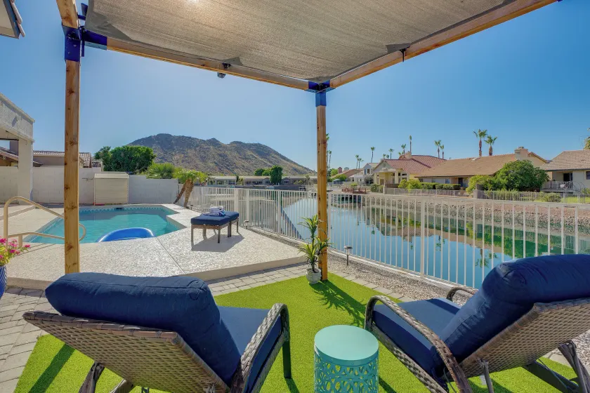 Pool + Lakefront: Upscale Glendale Getaway - Image 1
