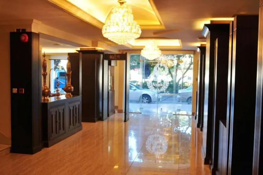 Al Zaitouna Hotel - Image 1
