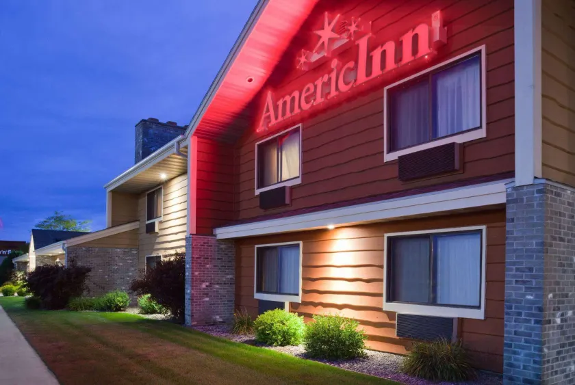 AmericInn by Wyndham Plover Stevens Point - Image 1