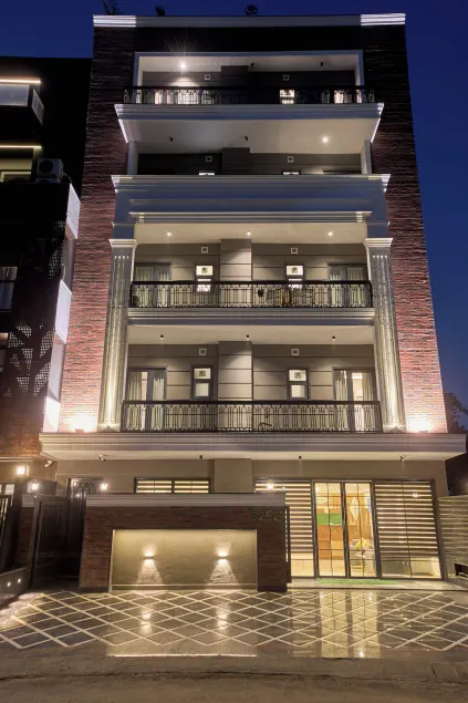 Hotel Golden Place 325E I Near Medanta Hospital I Best For Medical , Couples And corporate - Image 1