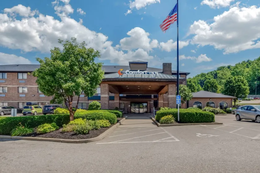Comfort Inn Millersburg - Image 1