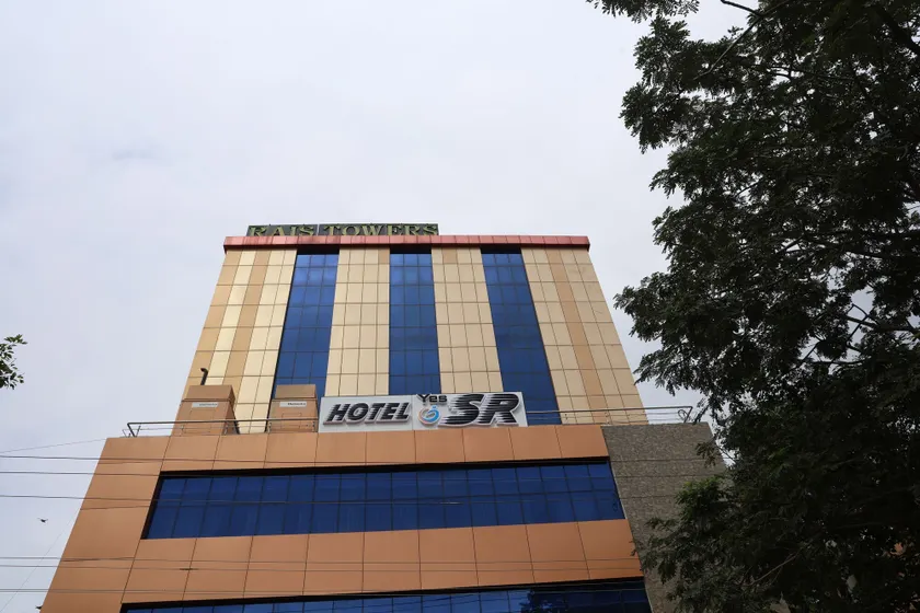HOTEL SR - Image 1