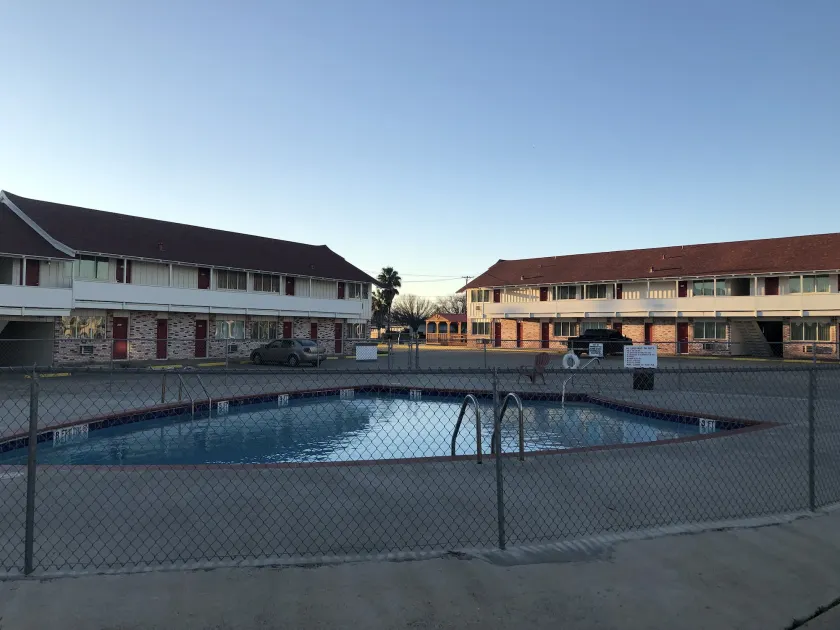 Royal Inn - Image 1