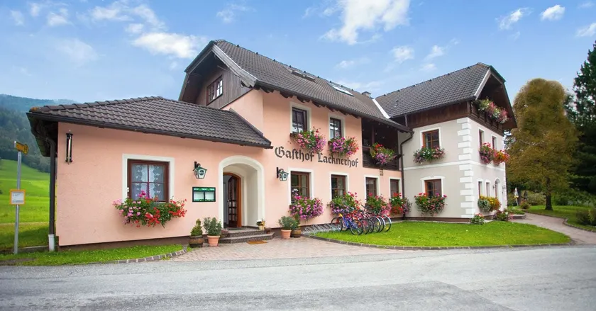 Landhotel Lacknerhof - Image 1
