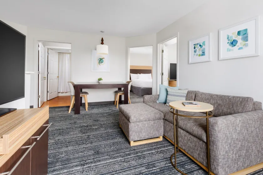 TownePlace Suites Manchester-Boston Regional Airport - Image 1