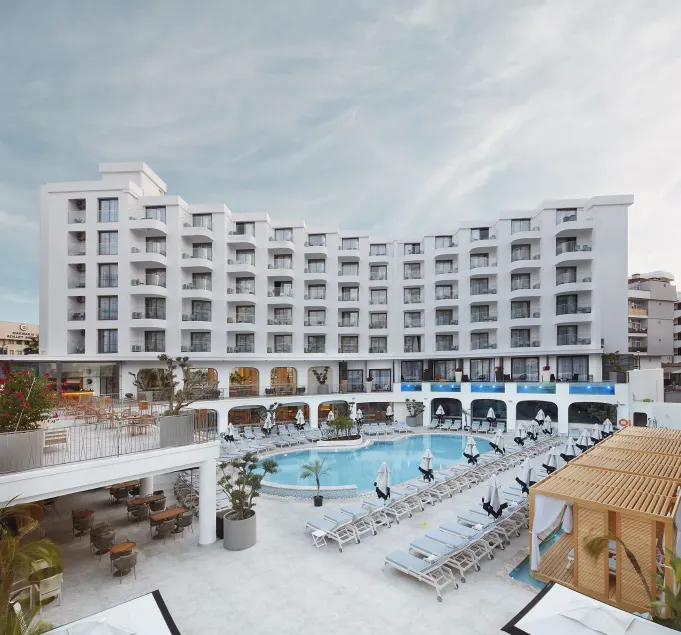 Lalila Blue Suites - Image 1