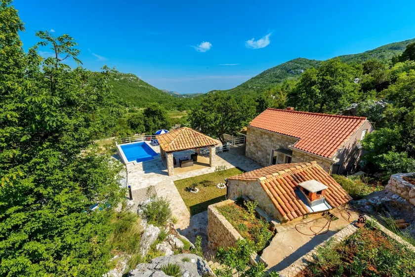 Hedera Estate Villa Hedera XIV - Image 1