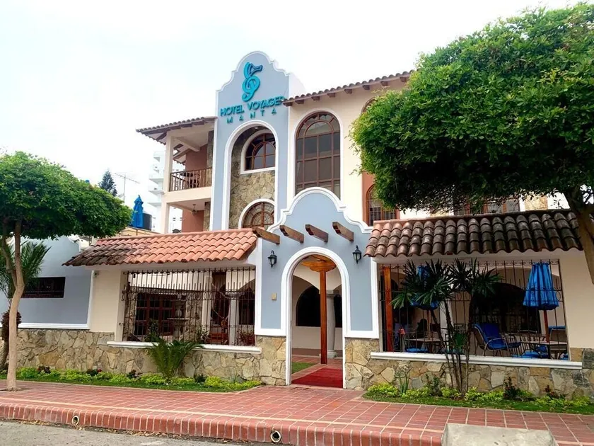 Hotel Voyager Manta - Image 1