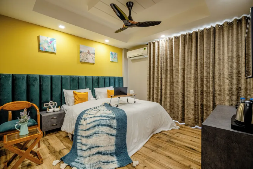 Lime Tree Hotel - Near Medanta Hospital - Camera