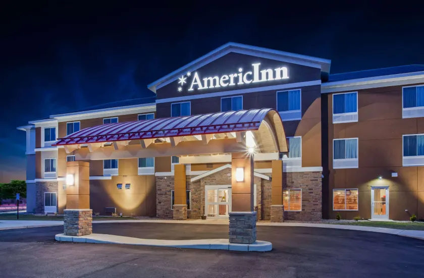 AmericInn by Wyndham DeWitt - Image 1
