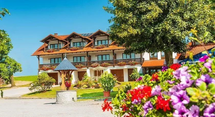 Landhotel Mappacher Hof - Image 1