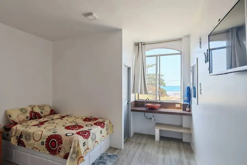 Cali hotel in Montanita beach - Room