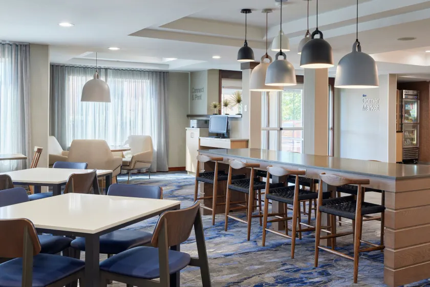 Fairfield Inn & Suites Burlington - Image 1
