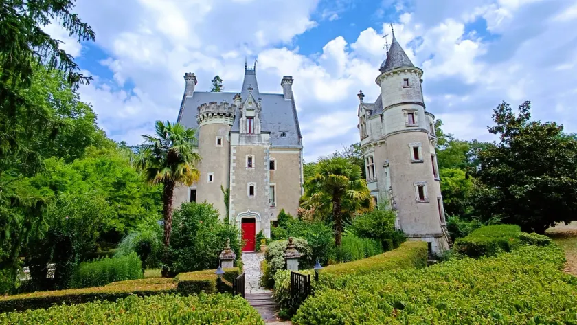 Chateau de Coubloust - Image 1