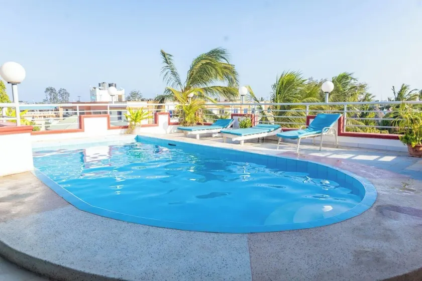 Monalisa Hotel - Image 1