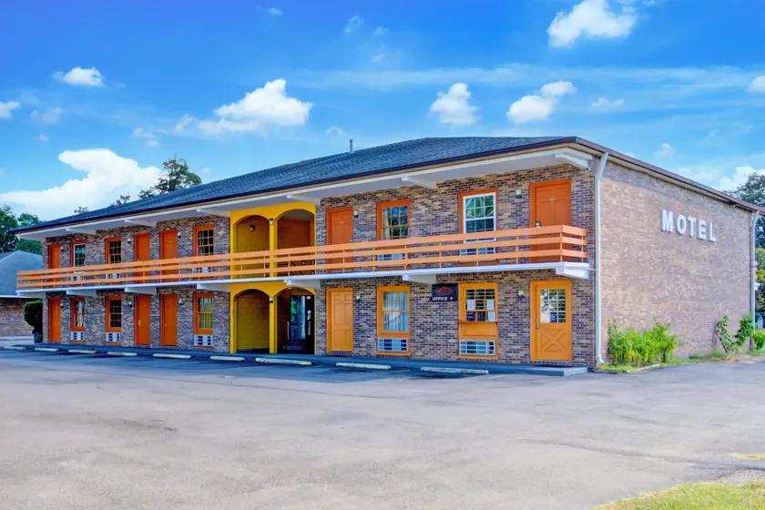Hotel O Deluxe Inn Kingstree SC HWY 52 - Image 1