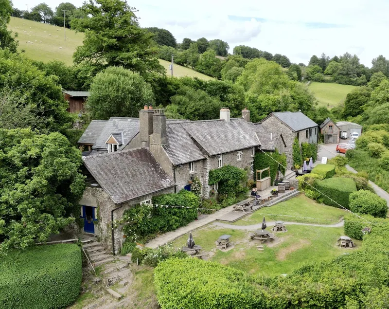 Tarr Farm Inn - Image 1