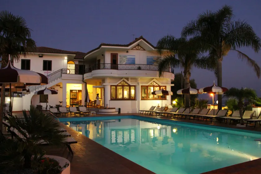 Hotel Baia del Capo - Image 1