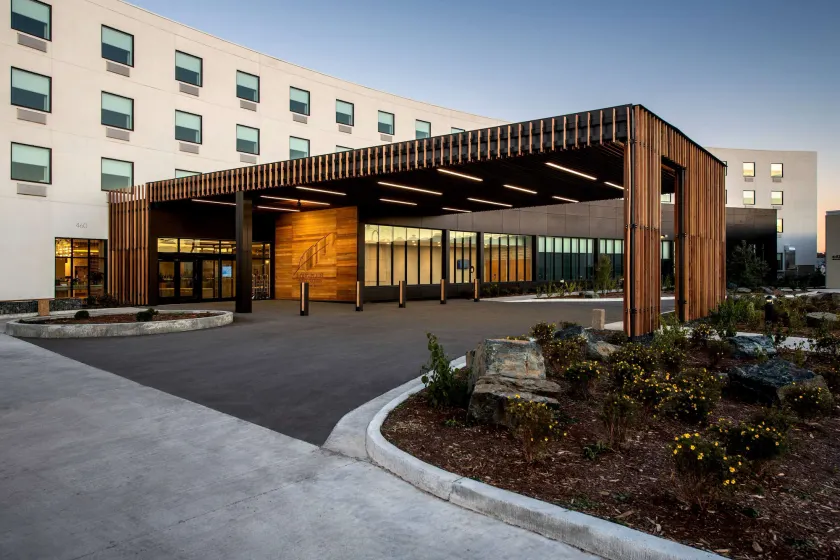 Wyndham Garden Winnipeg Airport - Image 1