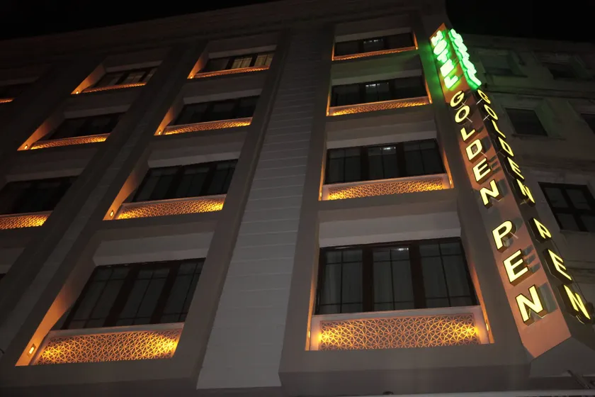 Golden Pen Hotel - Image 1