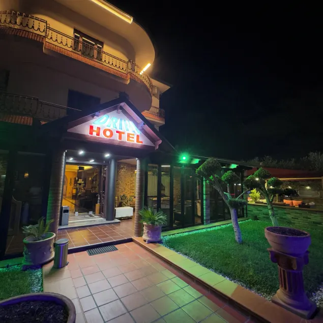 Drini Hotel - Image 1