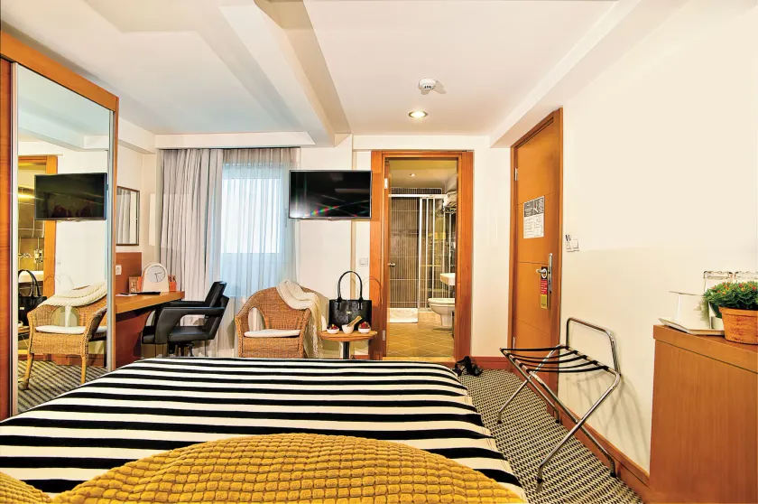 Parkhouse Hotel & Spa - Image 1