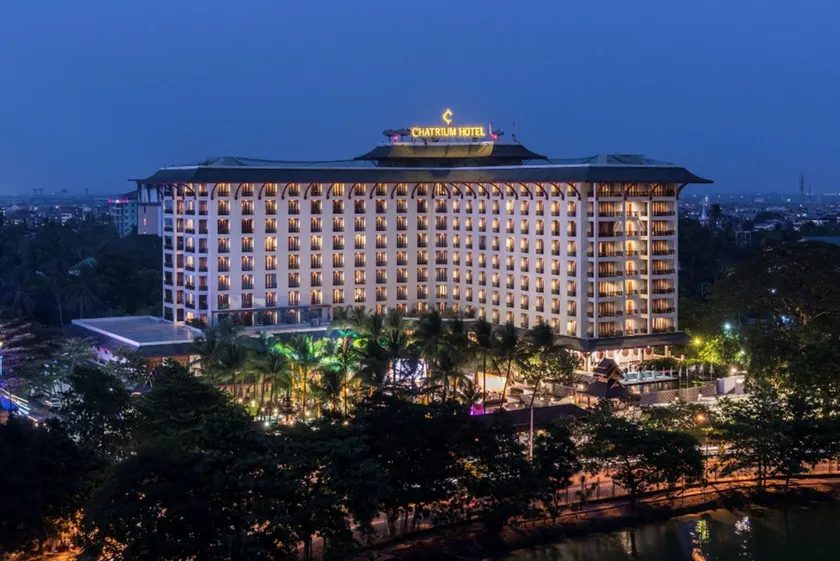 Chatrium Hotel Royal Lake Yangon - Image 1