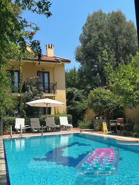 Villa Danlin Hotel - Image 1