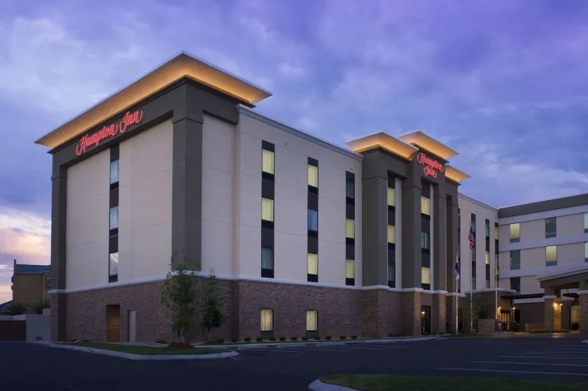 Hampton Inn by Hilton Hattiesburg - Image 1
