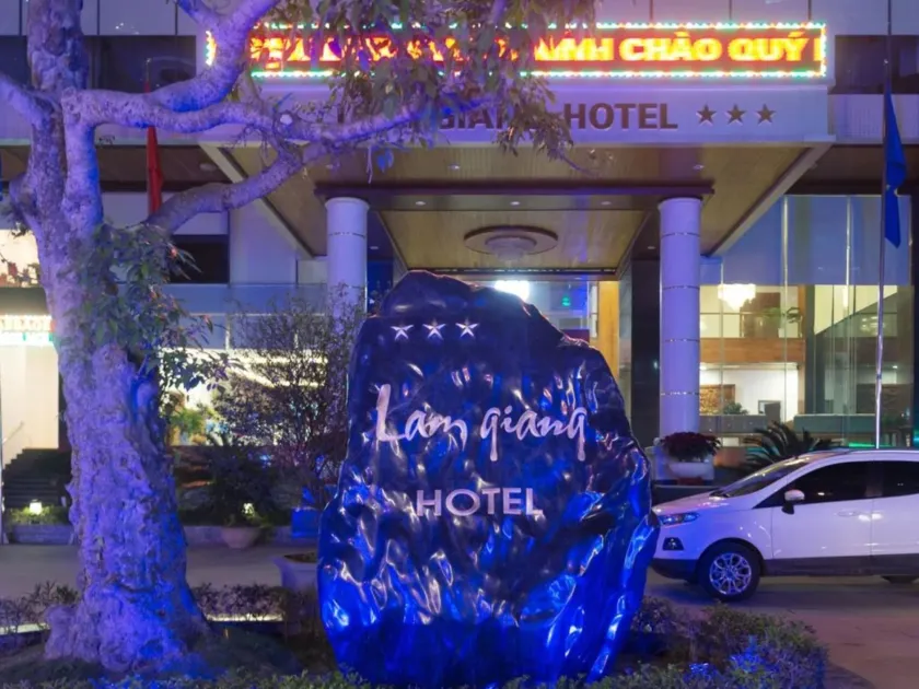 Lam Giang Hotel - Image 1