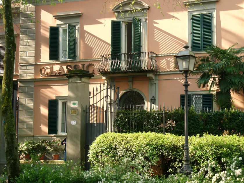 Classic Hotel - Image 1