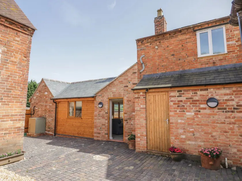 Cider Cottage - Image 1