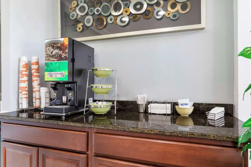 Quality Inn Oak Ridge - Knoxville West - Image 1