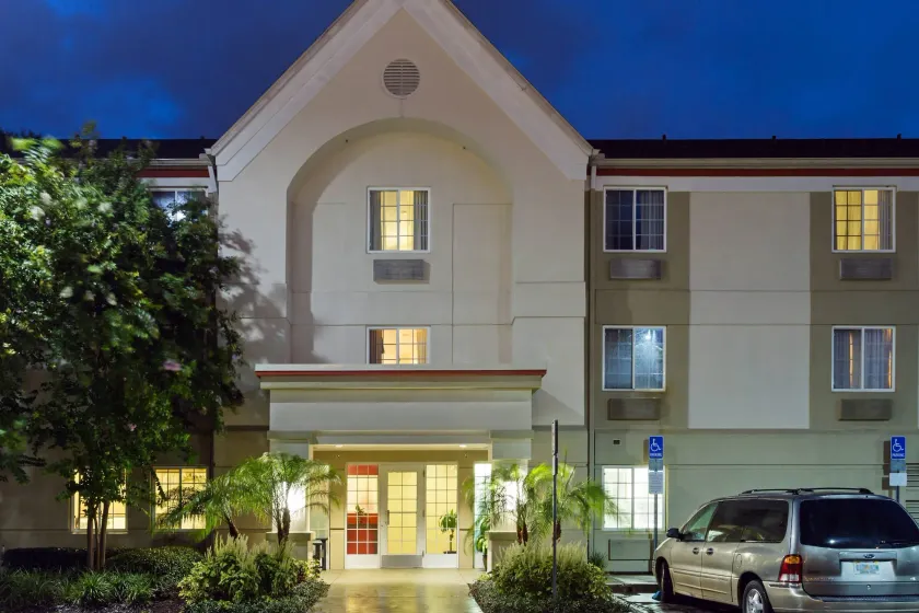 MainStay Suites Orlando Altamonte Springs - Image 1