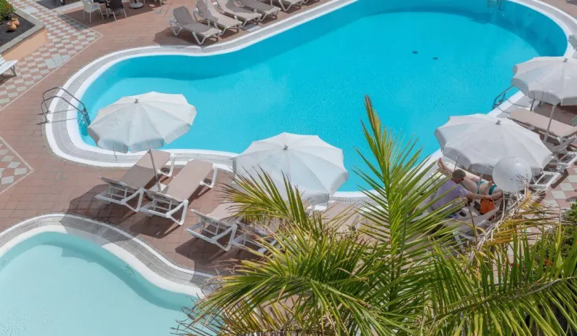 Club Vista Serena - Image 1