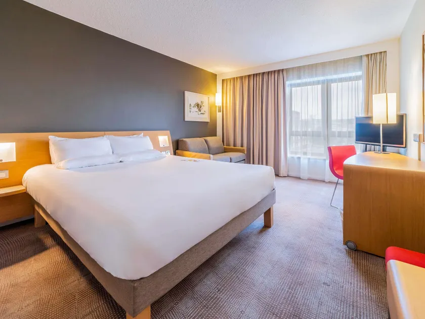 Novotel Southampton - Image 1