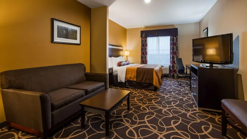 Best Western Plus Kenedy Inn - Image 1