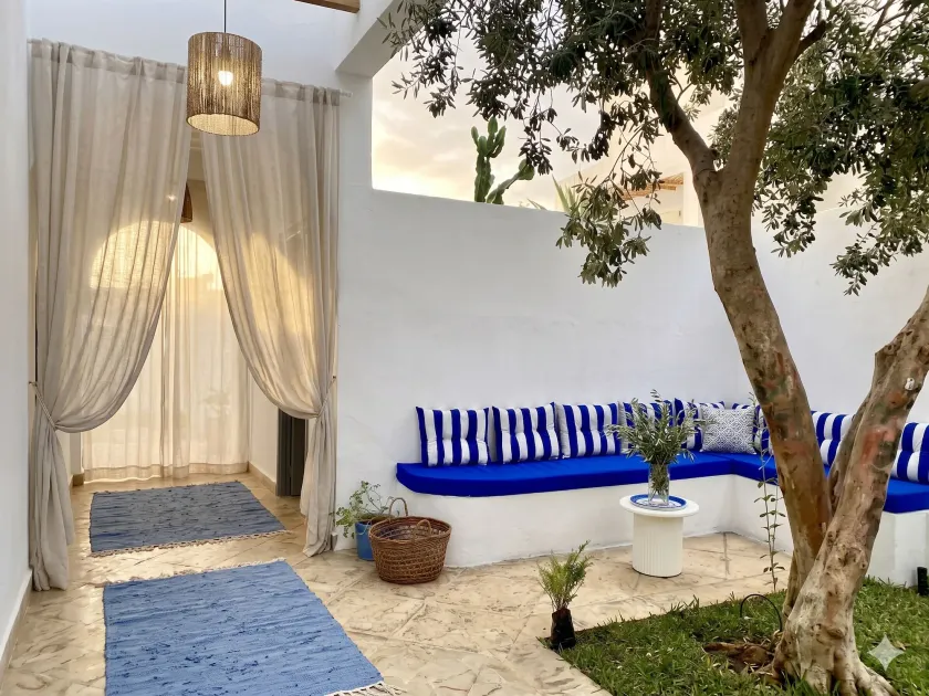 Charming 2-Bedroom Apartment with Ocean View in Carthage - Image 1